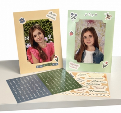 Kreativní stojánky se samolepkami